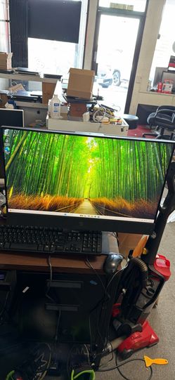 HP all in one 27 inch touchscreen  16GB RAM 1TB SSD Core i7 12th gen Windows 11