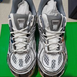 Botegga Veneta Orbit Sneakers Size 42