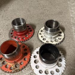Set of 5/ universal lug adapters