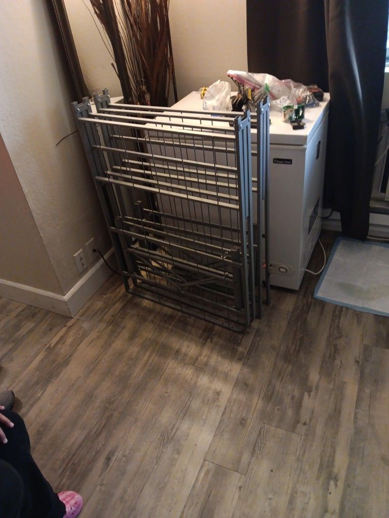 Queen Size Metal Bed Frame