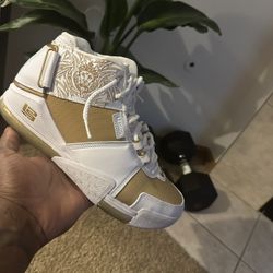 Nike 2 “maccibi” Sz 11.5