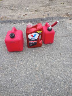Valvoline Maxlife oil w/  2 Gas Can