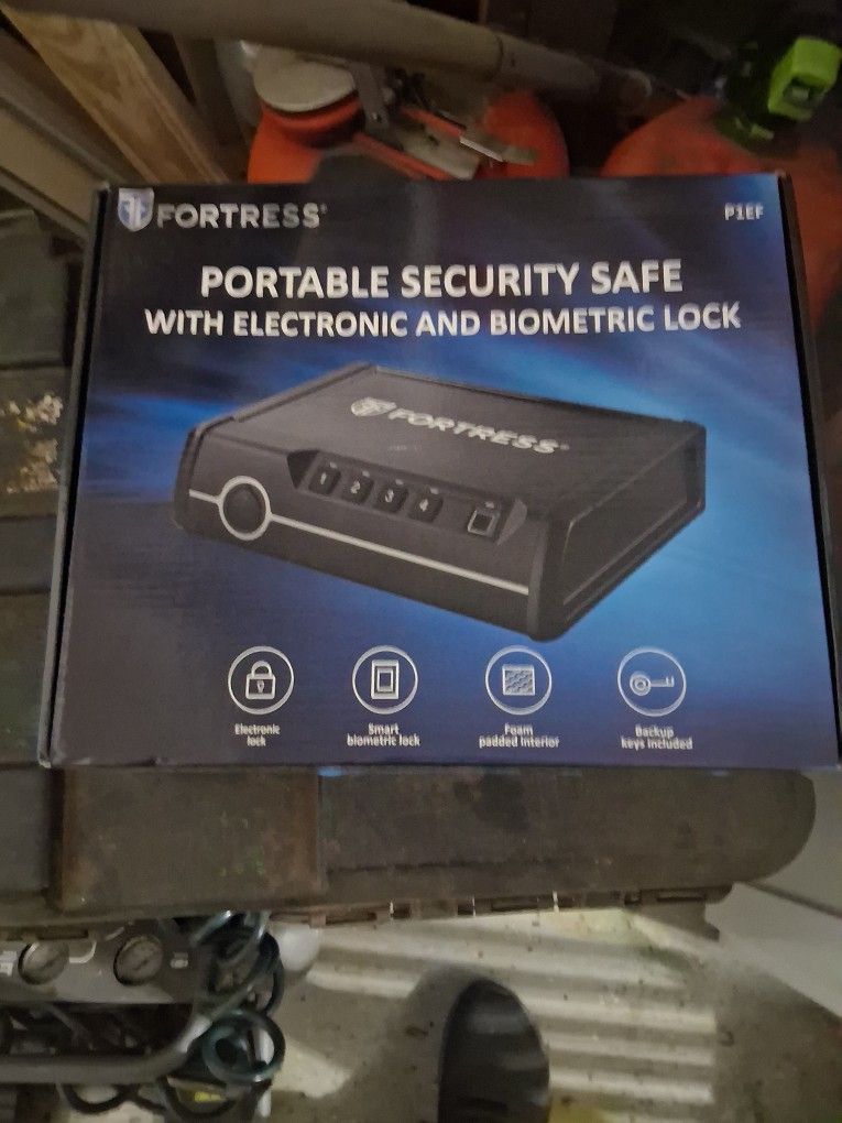 Portable Security Safe With Electronic And Biometric Lock