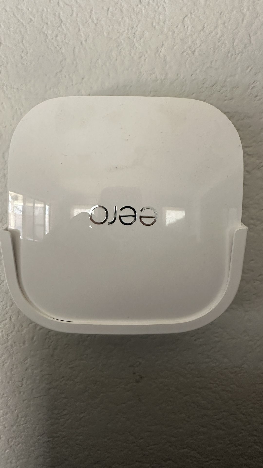 eero Pro 6E Tri-Band Mesh Wi-Fi 6E Router