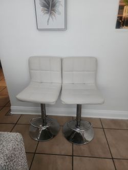 2 Barstool chairs