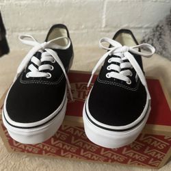 VANS Authentic Canvas Skate Shoe
