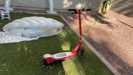 Razor Electric Scooter E-100