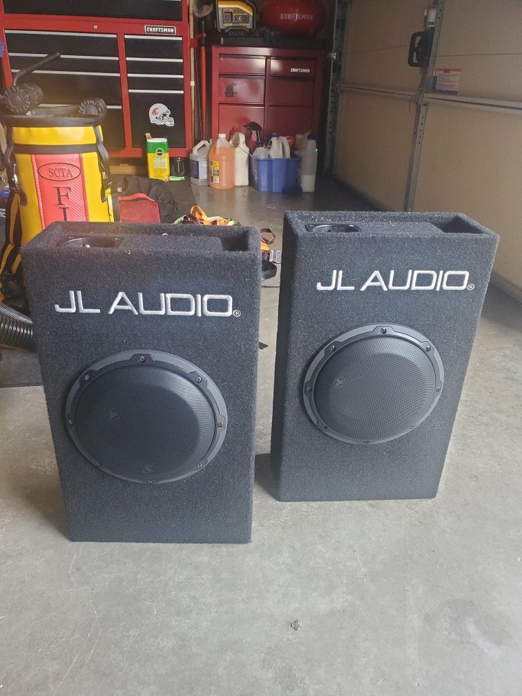 JL Audio 8 Inch Sub Boxes for Sale in Lake Stevens, WA - OfferUp