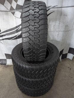 LT 275/65r18 Dunlop Rover M/T Terrain Load "E" Tires