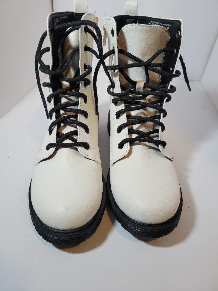 Time And Tru Combat Boots Women's Low Heels Mid Calf Lace Up White Size 9
