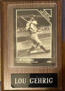 LOU GEHRIG BASBAlL CARD Dated 1933