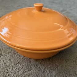 Tangerine Fiesta 2qt Round Covered Casserole Dish