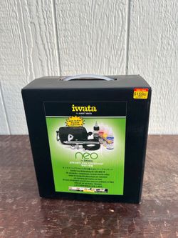 Airbrush with compressor