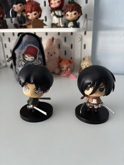 Attack on Titan Figures (MIKASA & LEVI)
