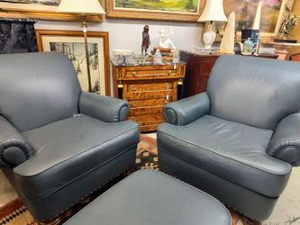 High Quality Furniture 2 Blue Leather Chairs W/Ottoman 