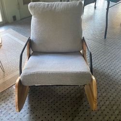 ROCKING CHAIR