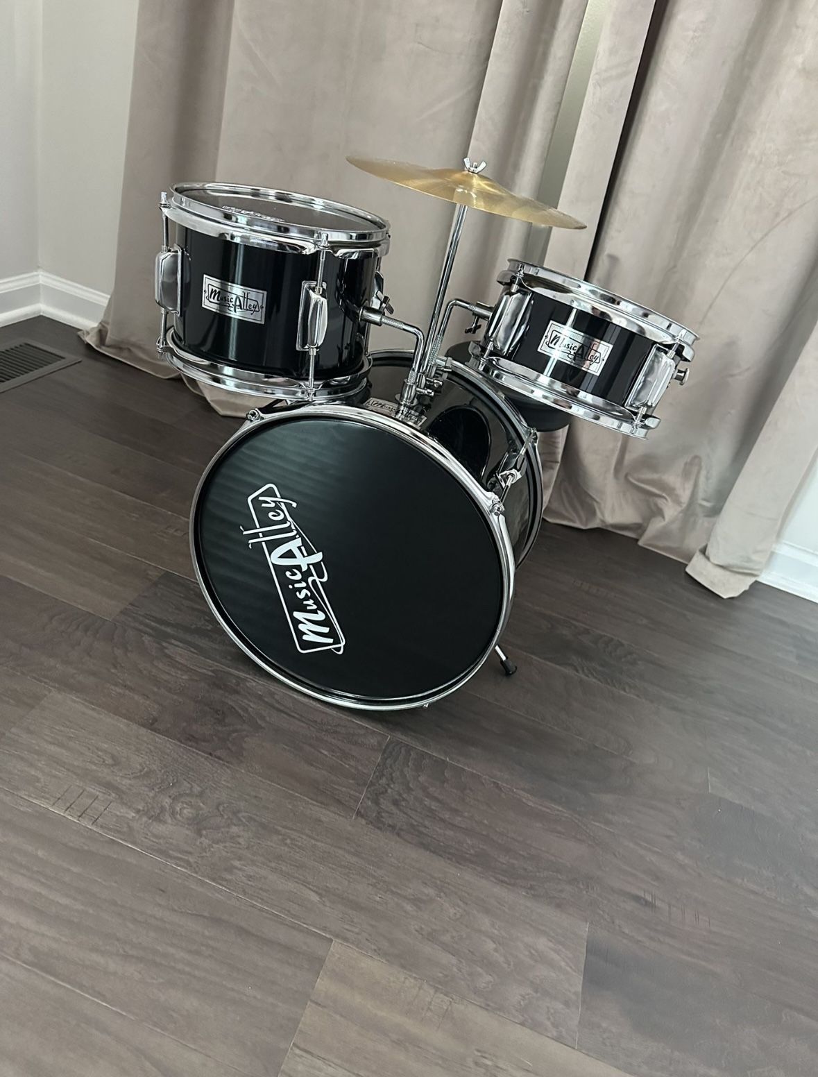 Music Alley Toddler Drum Set (sticks not included)