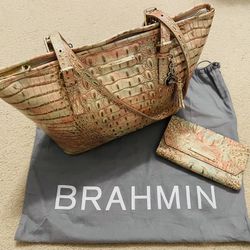 Like New Brahmin Purse