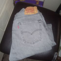 Levi's Size 32x30 Color Grey 