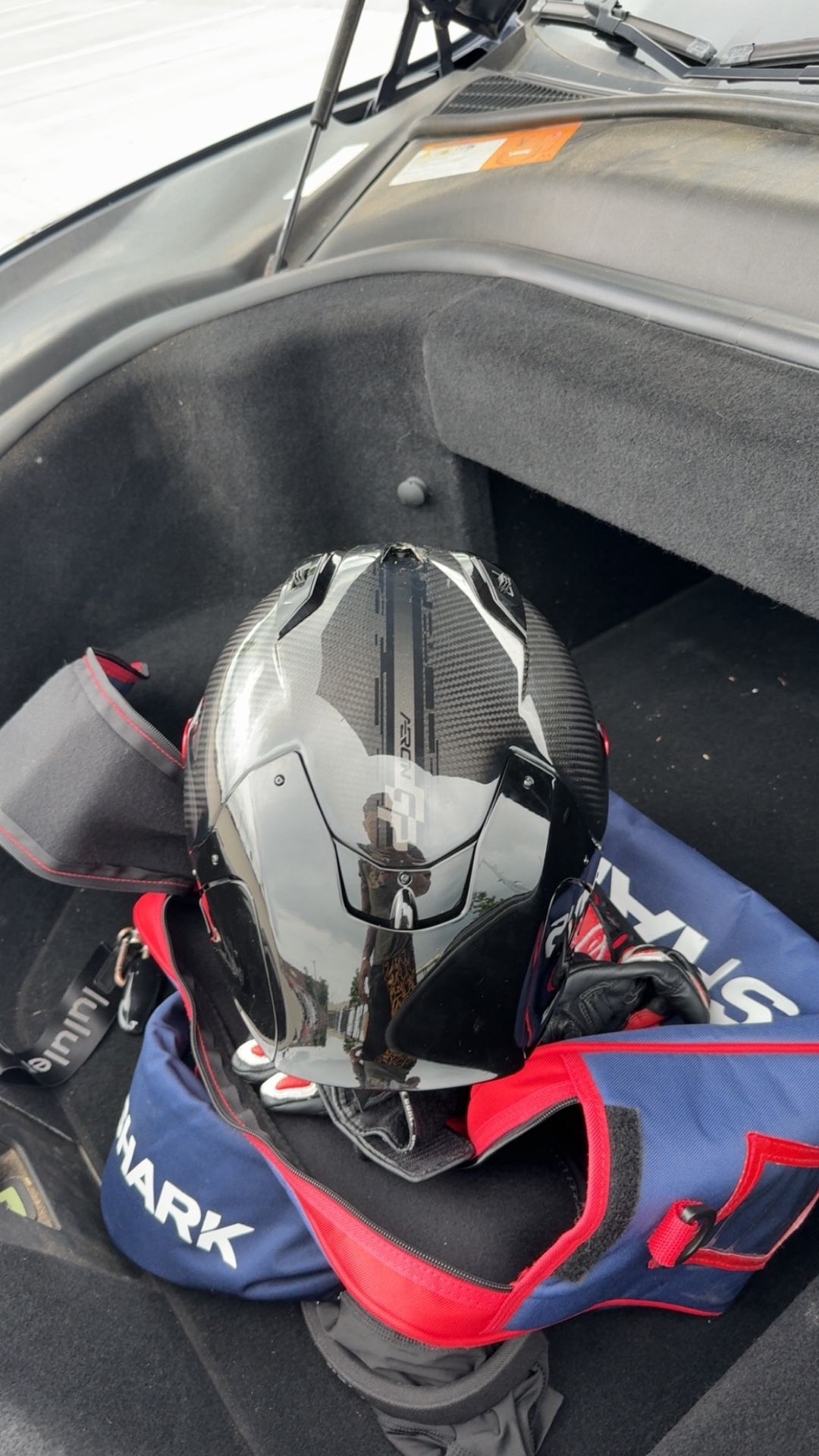 Shark Aeron Gp Helmet Full Gloss Carbon