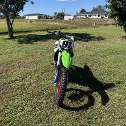 2017 Kawasaki KX250F – 90hrs – Well Maintained – $3,900