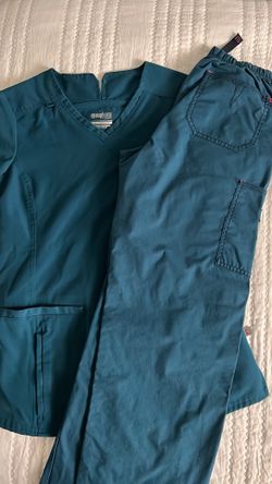 Euphoria Women’s Scrubs