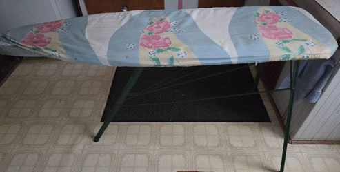 VTG sturdy Cream City Met-L-Top Ironing Board made in Milwaukee back in 1940/50s