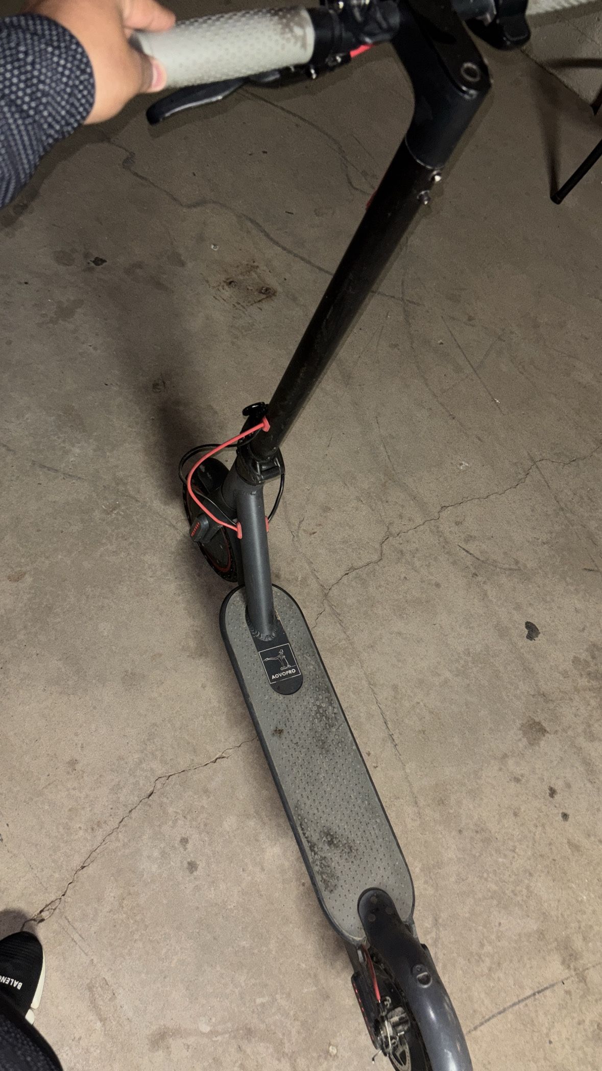 AvoPro Electric Scooter (READ DESCRIPTION)