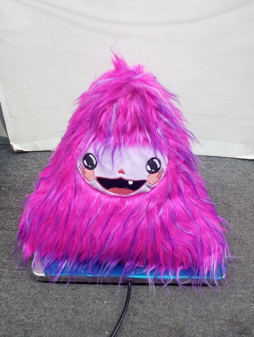 Cheery Schmoulder Plushie