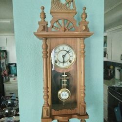 Vintage/Antique Lippizaner Chiming Pendulum Wall Clock Made in Korea.

