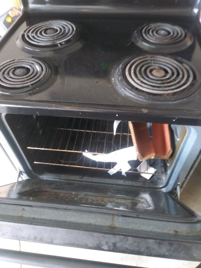 Electric stovetop and dishwasher