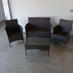 Rattan Wicker Loveseat & Living Room Set Like New
