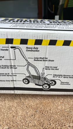 Parking lot striping machine