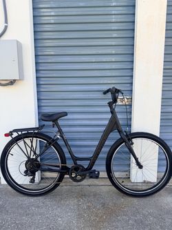 Specialized Roll Comfort/Cruiser Bike 27.5”