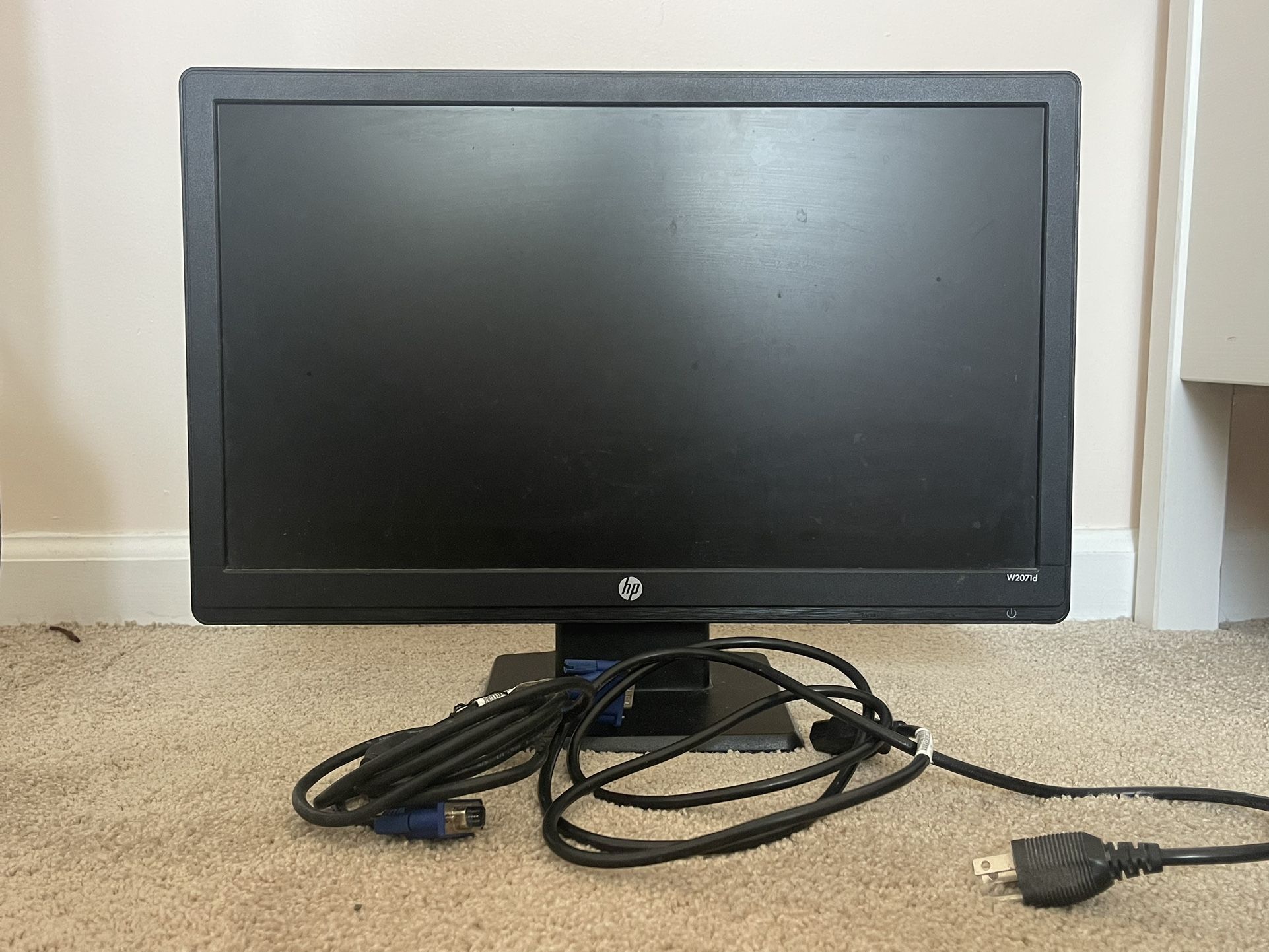 HP W2071d 20" LED-backlit LCD HD (1600x900) Monitor w/Stand & Cable 16:9