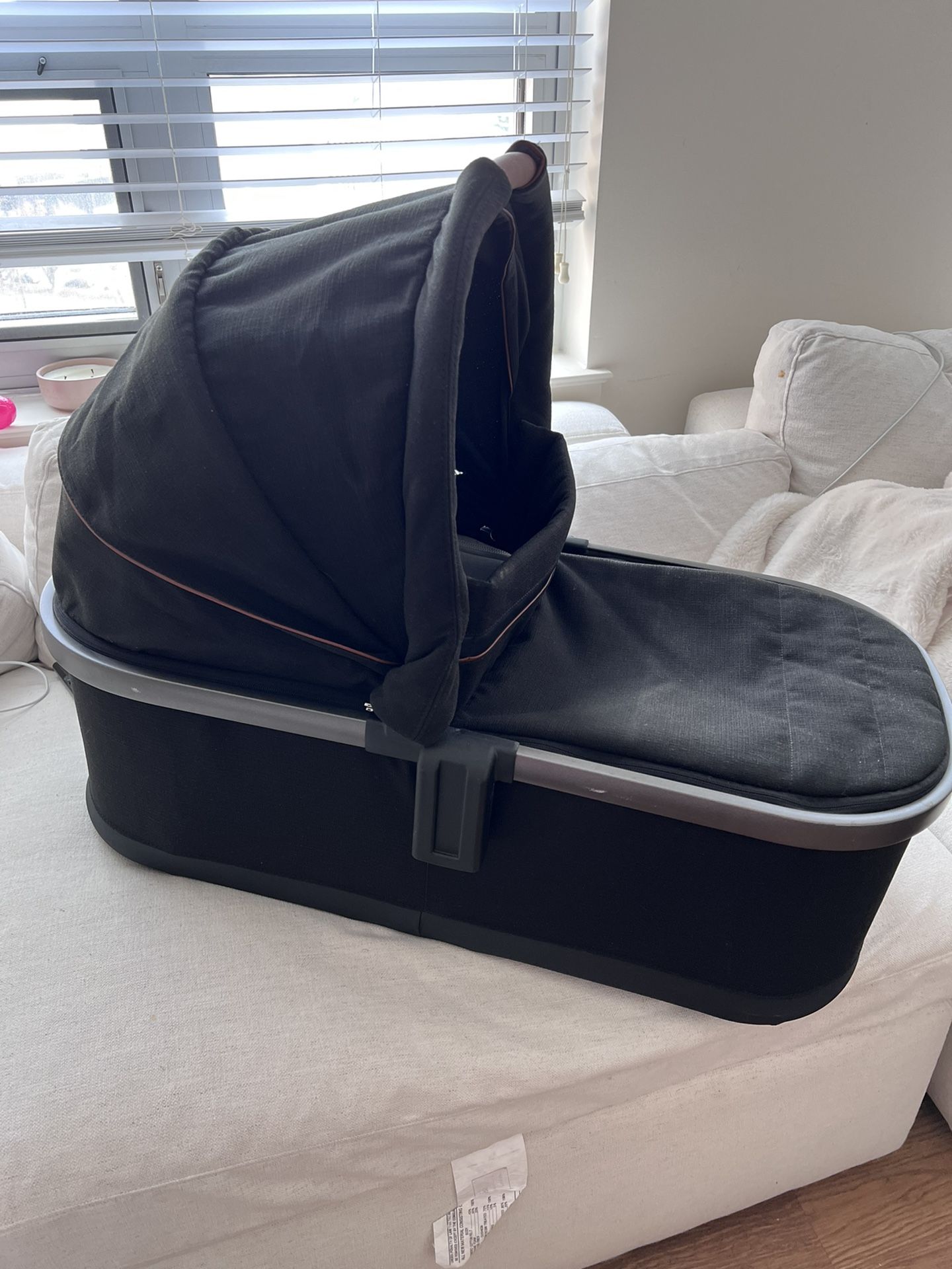 Peg Perego YPSI/AGIO Z4 Bassinet