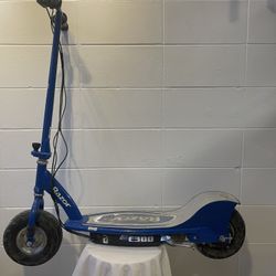 Razor E300 Electric Scooter – No Charger Included