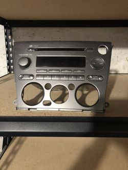 2006 Subaru Outback stock radio unit