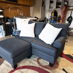 Free Delivery! Gray Sectional Couch Sofa Chaise Foot Rest Ottoman