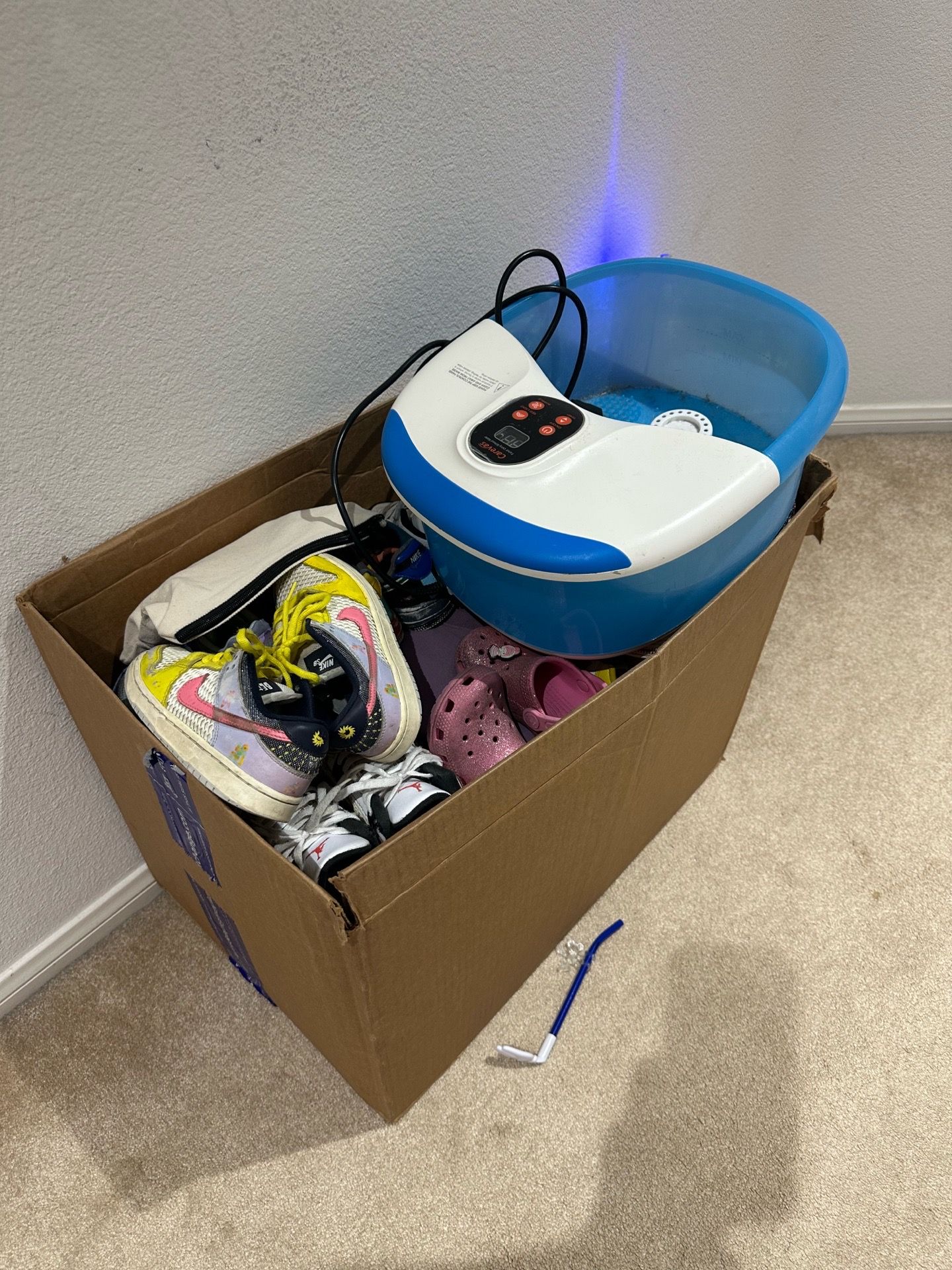 FREE Mix of kids/adult shoes and clothes