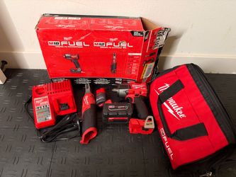 Milwaukee M18 FUEL 18V Cordless Mid Torque 1/2 in. Impact Wrench w/ M12 FUEL 3/8 In. Ratchet & Battery/Charger