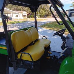 John Deere Gator 