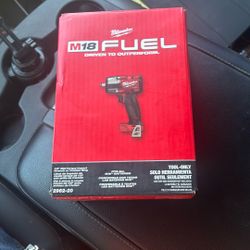 Milwaukee M18 Mid Torque 1/2” Impact Wrench 