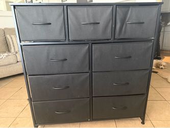 9-Drawer dresser