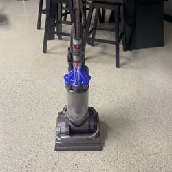 Tyson DC33 Vacuum 