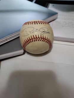 Pete Rose Signed Baseball