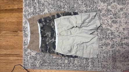 Old Navy Men’s Cargo Shorts size 29 3 pairs