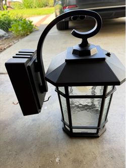 Koda outdoor wall lantern