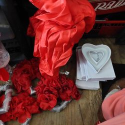 Party ITEMS SELLING ALL TOGETHER 