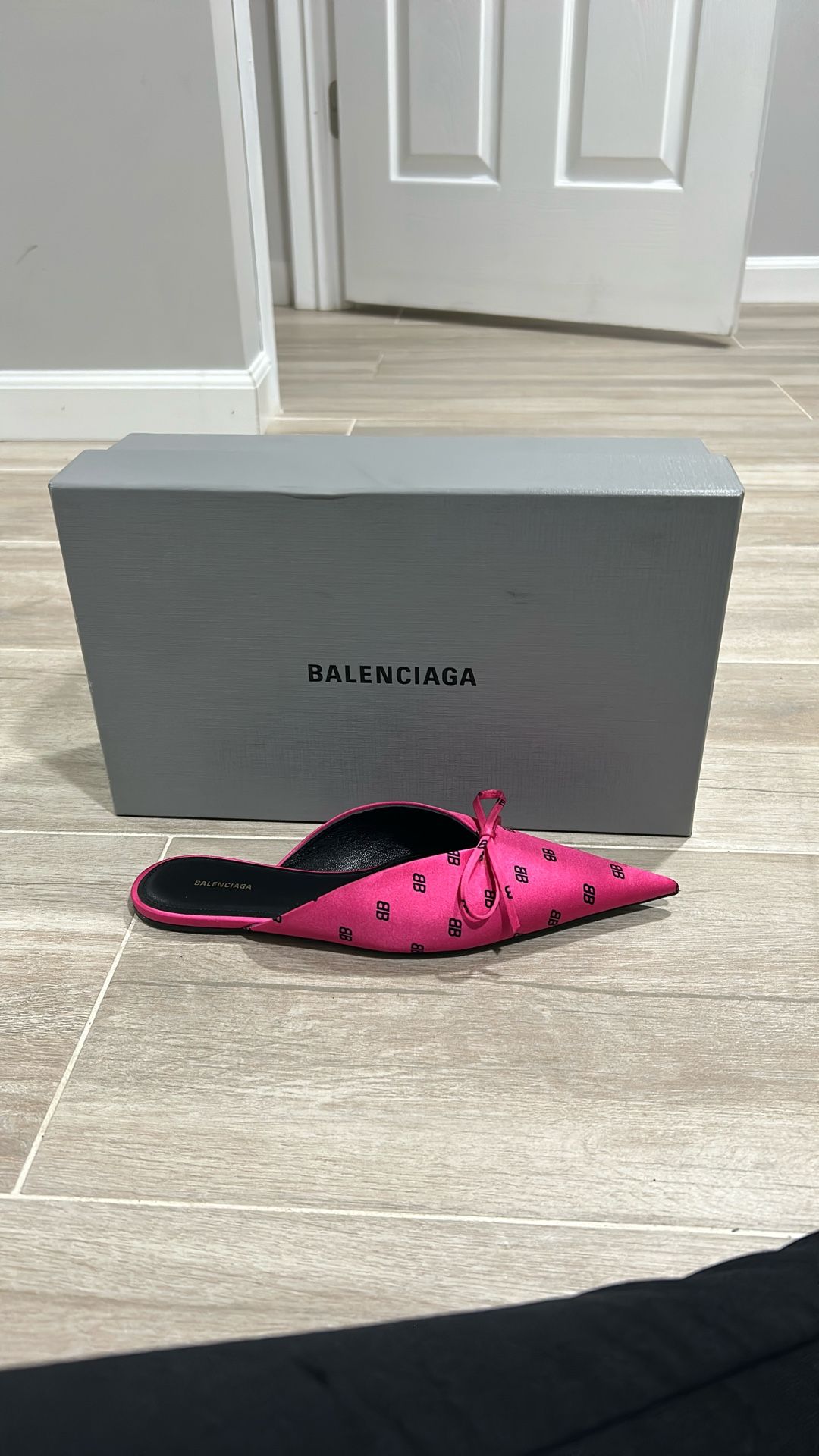 balenciaga knife mules Crepe Satin Printed BB Neon Pink Black Flats